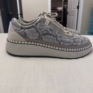 Chic snake print shoes